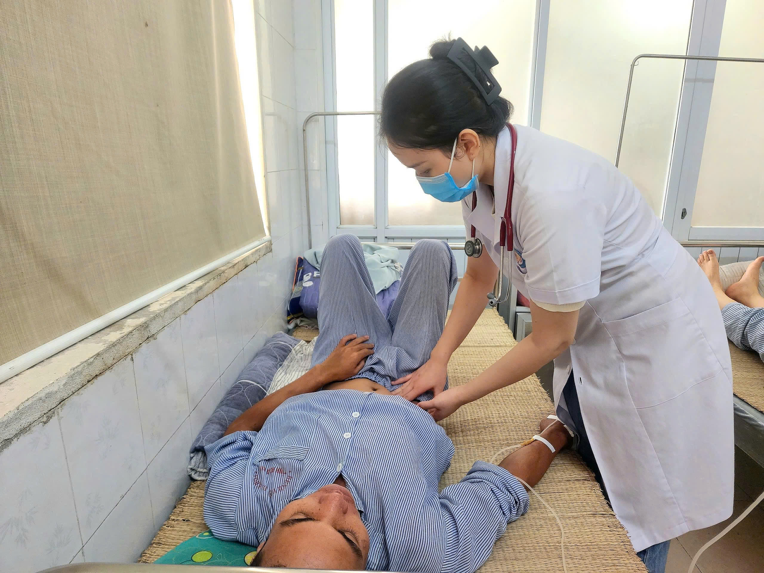  Thanh niên khỏe mạnh sốt xuất huyết nguy hiểm tính mạng – Bác sĩ cảnh báo không được chủ quan