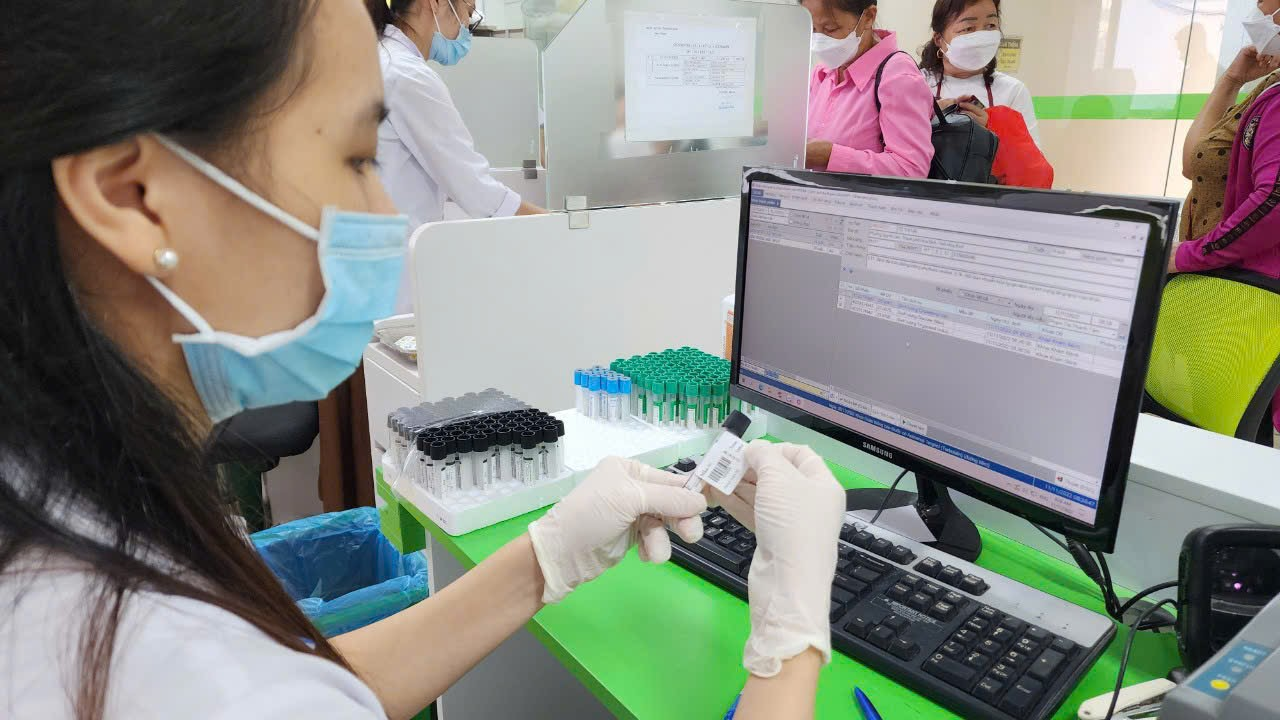   Bệnh viện Đa khoa Hòa Bình đẩy mạnh thực hiện cải cách hành chính, nâng cao chất lượng phục vụ người bệnh